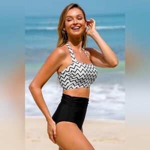 NWT Cupshe Black and White Geometric Bikini Set, Large